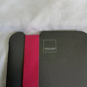 Gray e-reader or tablet case with wide, durable pink elastic band Dimensions sho